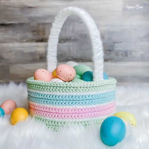 Crochet Classic Easter Basket