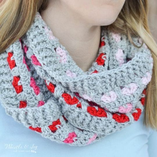 Puppy Love Free Infinity Pattern