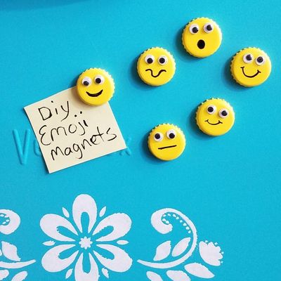 Quick DIY Bottle Cap Emoji Magnets Craft