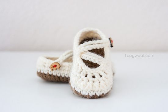 Free Crochet Double Strapped Baby Mary Janes Pattern