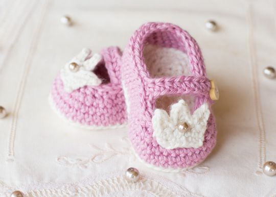 Princess Crochet Charlotte Baby Booties