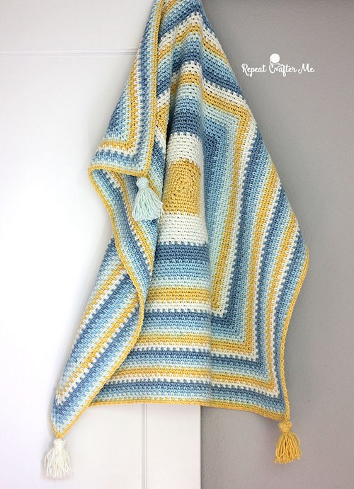 Crochet Moss Stitch In A Square Blanket