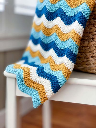 Ocean Waves Blanket Pattern