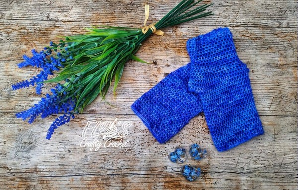 Free Tip Top Crochet Fingerless Gloves Pattern