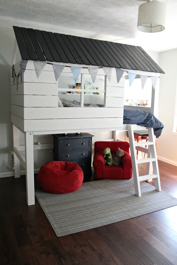 DIY Kids Clubhouse Bed
