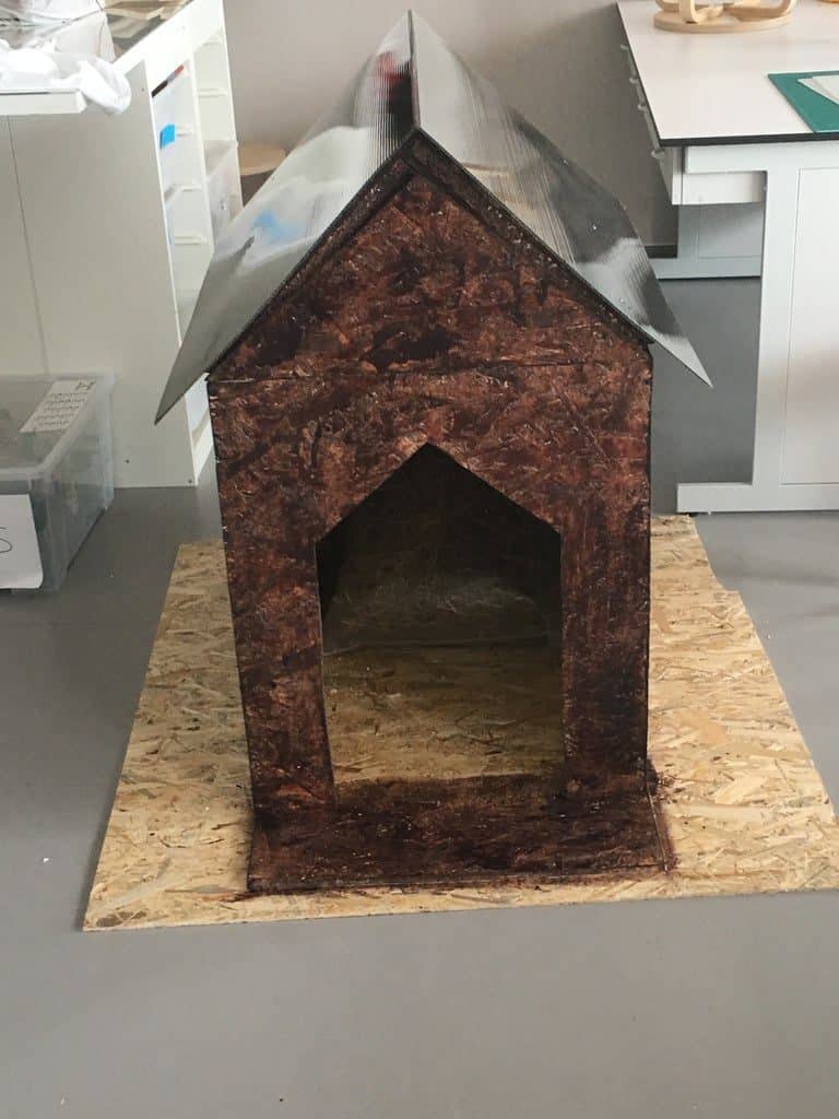 Modern Dog House With Insulation