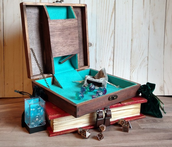 Travel Dice Box with Built-In Tower