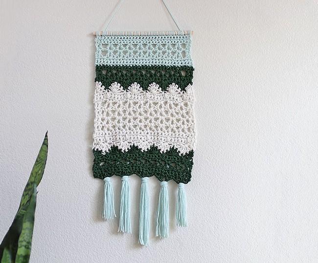 &nbsp;Crochet Wall Hanging Pattern