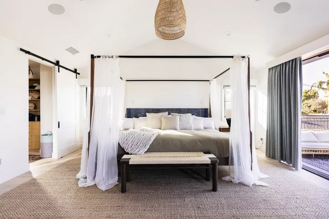 Romantic DIY Bed Canopy