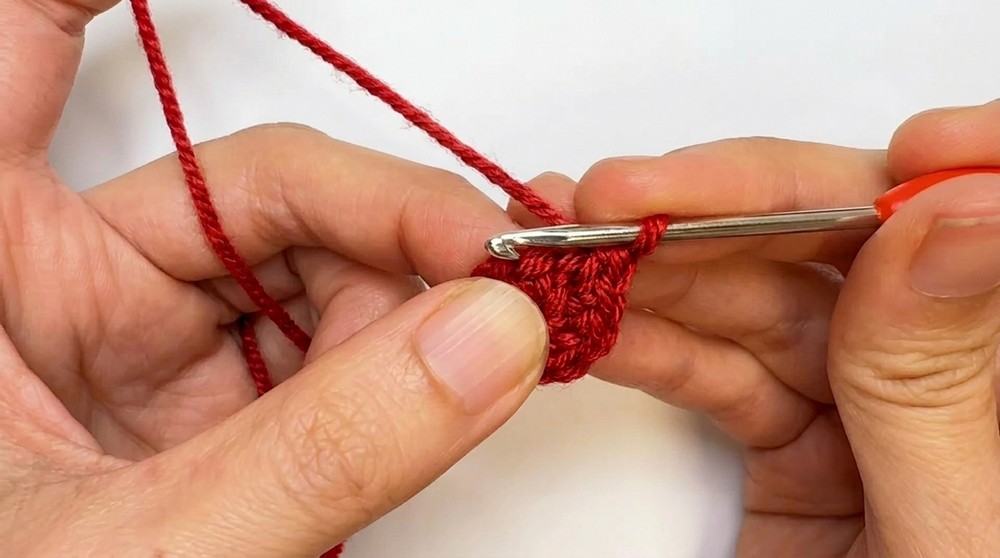 How to Crochet a Jellycat Inspired Light Bulb Keychain Easy Beginner Tutorial 3