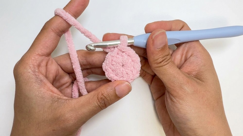 How to Crochet a Jellycat Inspired Light Bulb Keychain Easy Beginner Tutorial 5